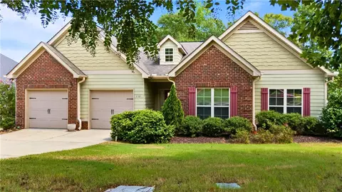 1101 Hampstead Ln, Opelika, AL 36801