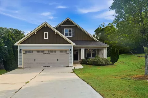 822 Winston Ct, Auburn, AL 36832