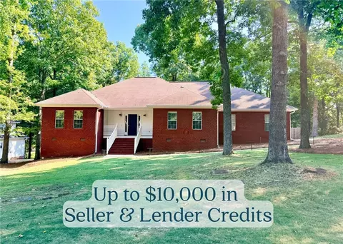 1575 Oak Hill Ct, Auburn, AL 36832