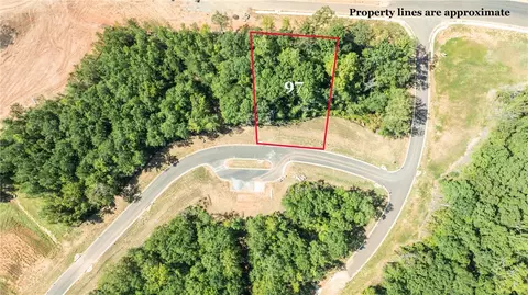 1997 Kennesaw Ln, Auburn, AL 36830