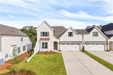 922 Clubview Ct #B, Auburn, AL 36830