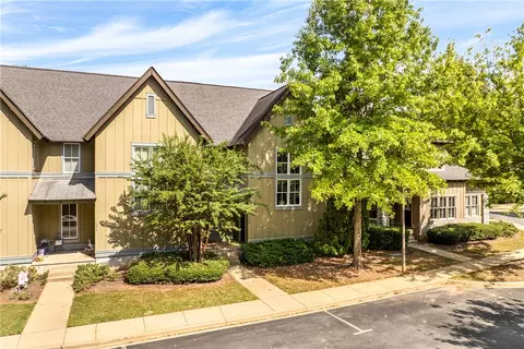 650 Dekalb St #1029, Auburn, AL 36830