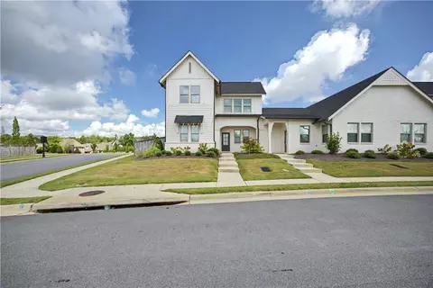 500 Grey Oak Cir, Auburn, AL 36830