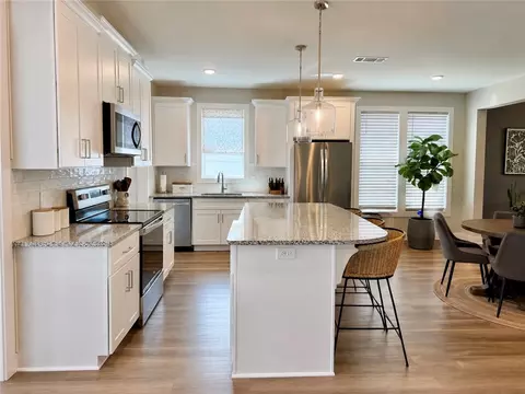 Kitchen - 1005 Crossing Ct, Valley, AL 36854 photo 2 of 2