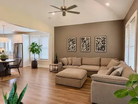 Living - 1005 Crossing Ct, Valley, AL 36854 photo 4 of 4