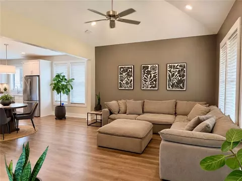 Living - 1005 Crossing Ct, Valley, AL 36854 photo 2 of 4