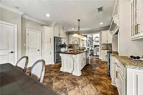 Kitchen - 6207 County Road 222, Five Points, AL 36855 photo 2 of 7