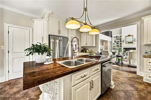 Kitchen - 6207 County Road 222, Five Points, AL 36855 photo 3 of 7
