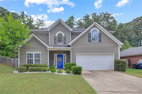 2133 Felicity Ln, Auburn, AL 36830