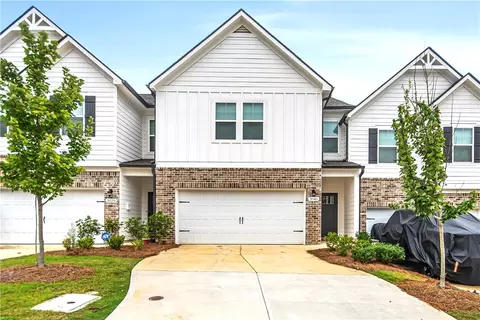 3141 Alana Ct, Opelika, AL 36804