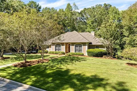 638 Woody Dr, Auburn, AL 36832