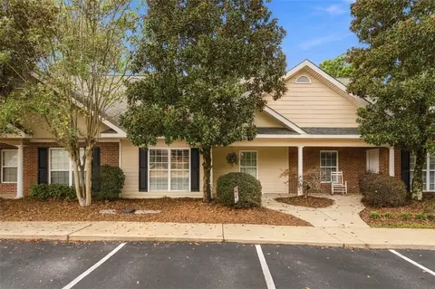 1515 Fitzpatrick Ave #105, Opelika, AL 36801