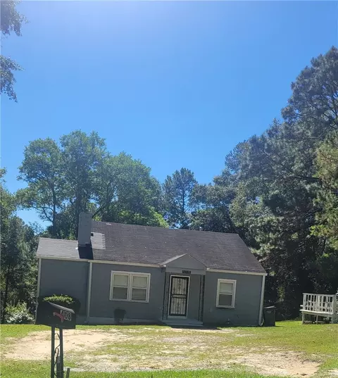 408 Brewer St, Tuskegee, AL 36083