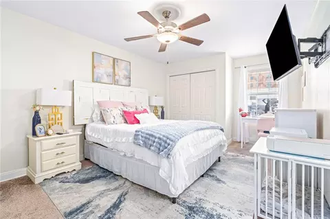 Bedroom - 121 Wright St #F1, Auburn, AL 36830 photo 3 of 4