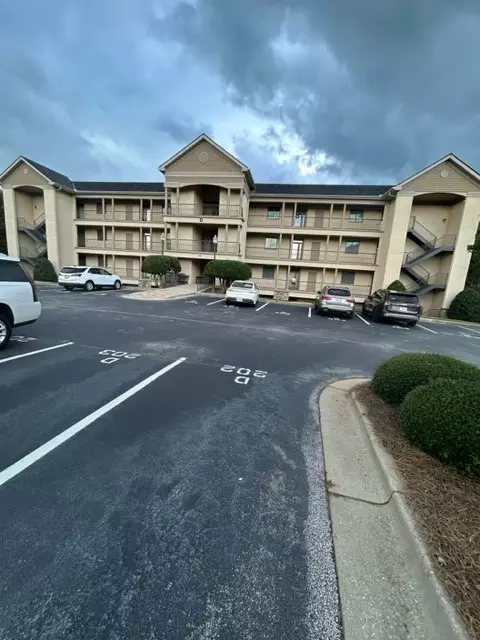 390 Marina Point Rd #D204, Dadeville, AL 36853
