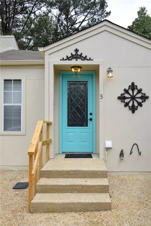 11 Redbud Ct #5, Dadeville, AL 36853