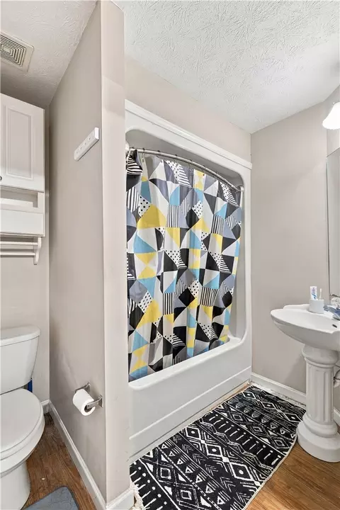Bath - 351 Jack Hampton Dr, Auburn, AL 36830 photo 1 of 4