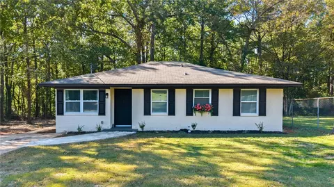 1804 Bulloch St, Opelika, AL 36801