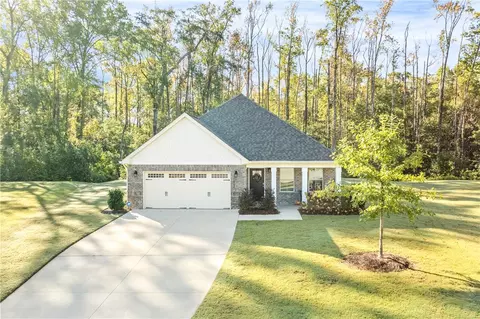 1844 Baton Ct, Opelika, AL 36801