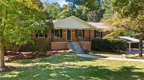 426 Sehoy Cir, Auburn, AL 36830