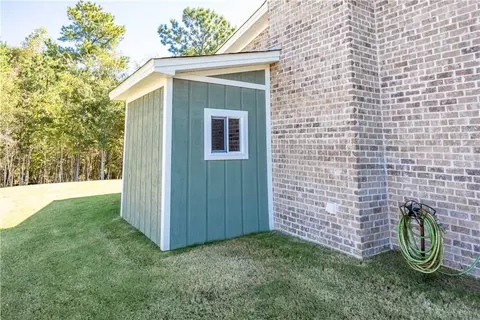 Exterior - 190 Madix Dr, Eclectic, AL 36024 photo 5 of 9