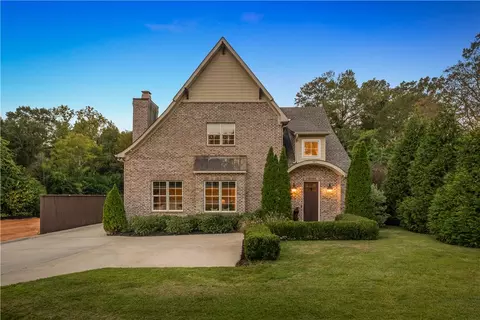 482 Dumas Dr, Auburn, AL 36830