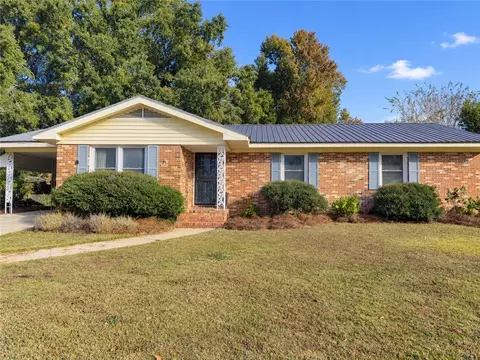 402 Highland Ave, Opelika, AL 36801
