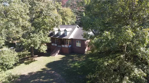 240 Shady Nook Rd, Deatsville, AL 36022