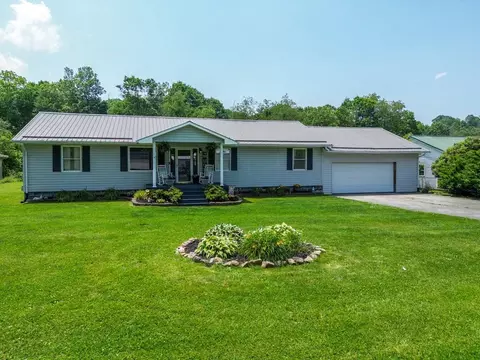 556 Stoney Battery Rd, Marion, VA 24354