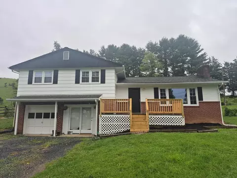 9433 Legend Dr, Glade Spring, VA 24340 photo 1