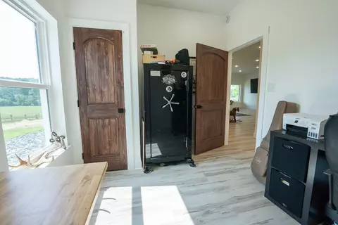 Entry Way - 2822 Huffville Rd, Pilot, VA 24138 photo 2 of 7