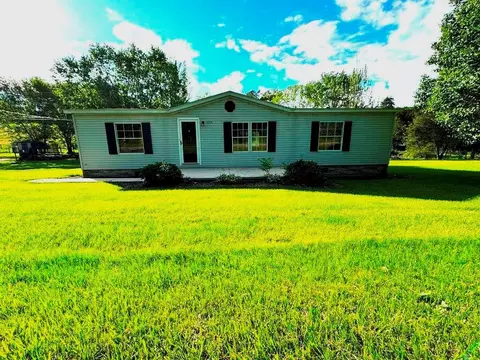 2174 Castleton Rd, Max Meadows, VA 24360 photo 1