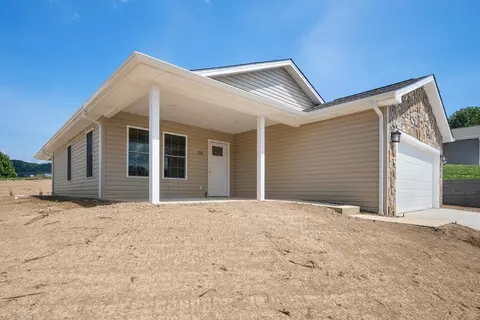 215 Spring Meadow Dr, Wytheville, VA 24382