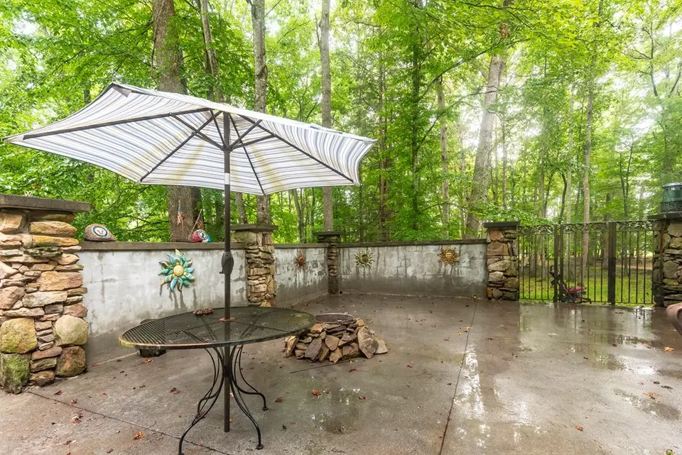 Exterior - 495 495 Moonshadow Trl, Haysi, VA 24256 photo 5 of 18