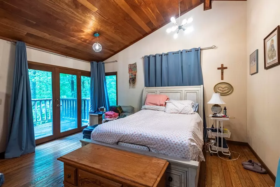 Bedroom - 495 495 Moonshadow Trl, Haysi, VA 24256 photo 1 of 3