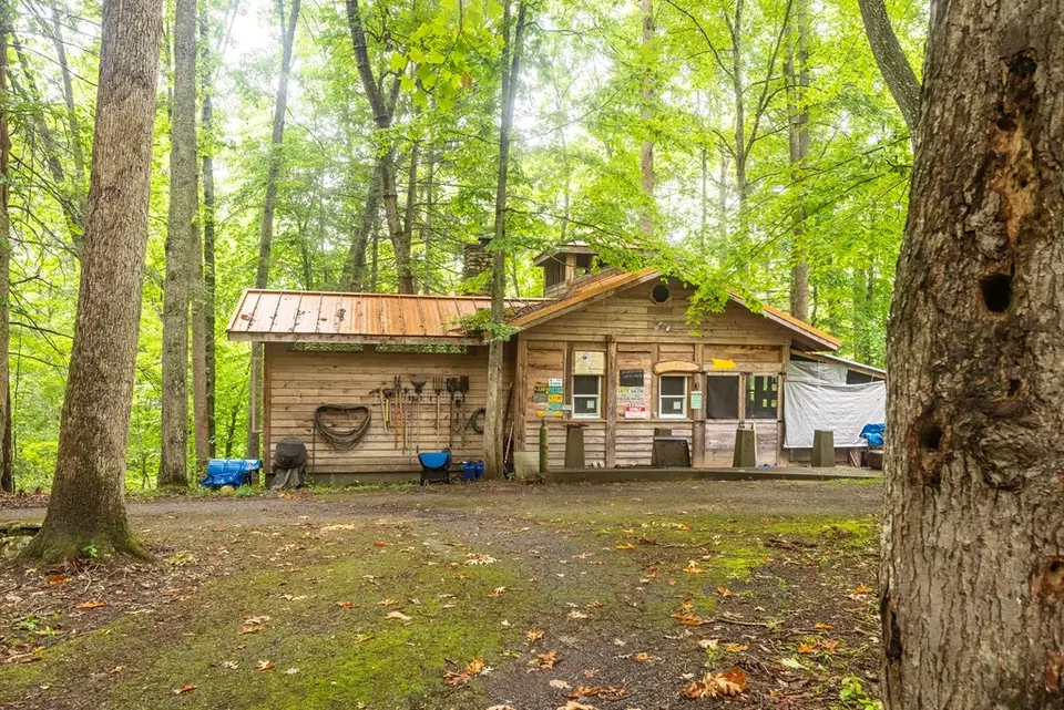 Exterior - 495 495 Moonshadow Trl, Haysi, VA 24256 photo 6 of 18