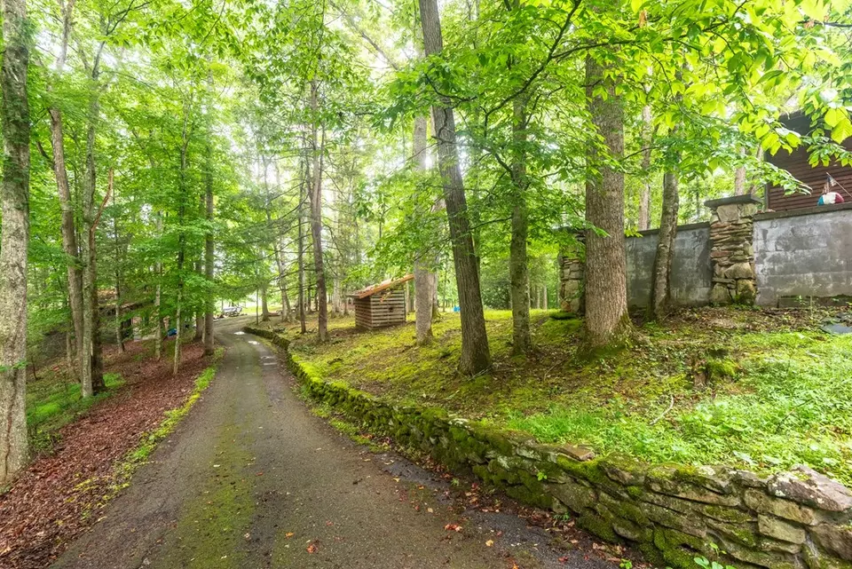 Exterior - 495 495 Moonshadow Trl, Haysi, VA 24256 photo 10 of 18