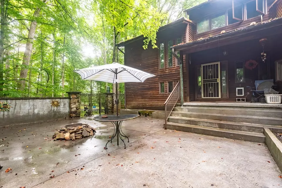 Exterior - 495 495 Moonshadow Trl, Haysi, VA 24256 photo 4 of 18