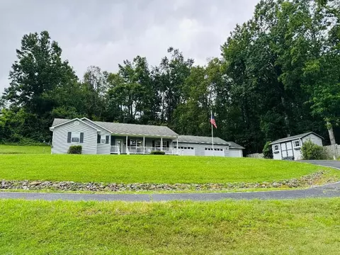105 Lake Front Trl, Fancy Gap, VA 24328 photo 1