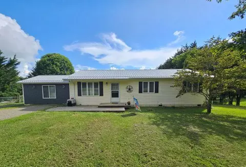 52 Max Ln, Galax, VA 24333 photo 1