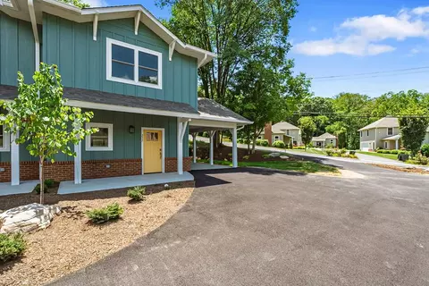 257 N Church St, Marion, VA 24354