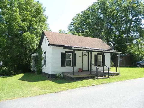 649 Spruce St, Marion, VA 24354