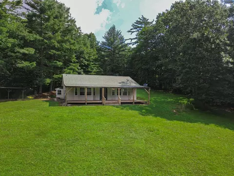 416 Mountain Laurel Dr, Dugspur, VA 24325