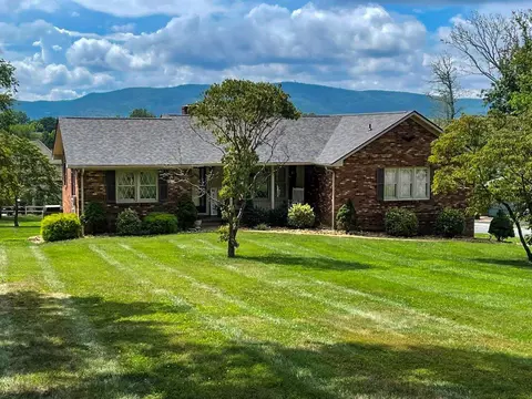 925 Mountain View Dr, Wytheville, VA 24382