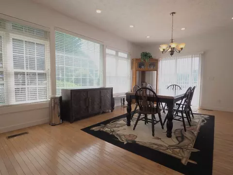 Dining - 19 Lone Oak Ct, Laurel Fork, VA 24352 photo 3 of 4