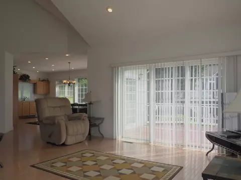 Living - 19 Lone Oak Ct, Laurel Fork, VA 24352 photo 3 of 5