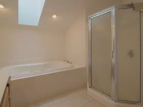 Bath - 19 Lone Oak Ct, Laurel Fork, VA 24352 photo 3 of 7