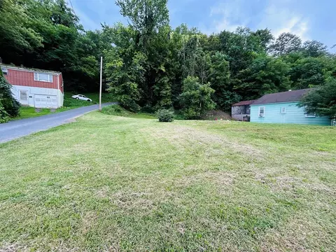 508 Pearl Ave, Marion, VA 24354