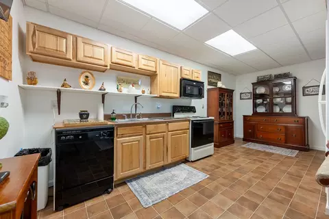 Kitchen - 409 Whispering Pines Rd, Max Meadows, VA 24360 photo 8 of 11