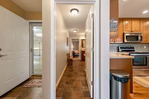 Entry Way - 409 Whispering Pines Rd, Max Meadows, VA 24360 photo 5 of 9